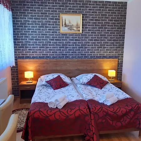Zielone Wzgórze W Bolesławowie Pensjonat 3*