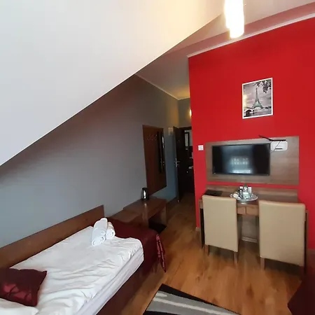 Zielone Wzgórze W Bolesławowie Pensjonat 3*